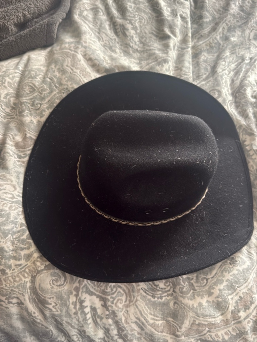 Men's Black Wool Felt Cowboy Hat with Braided Band